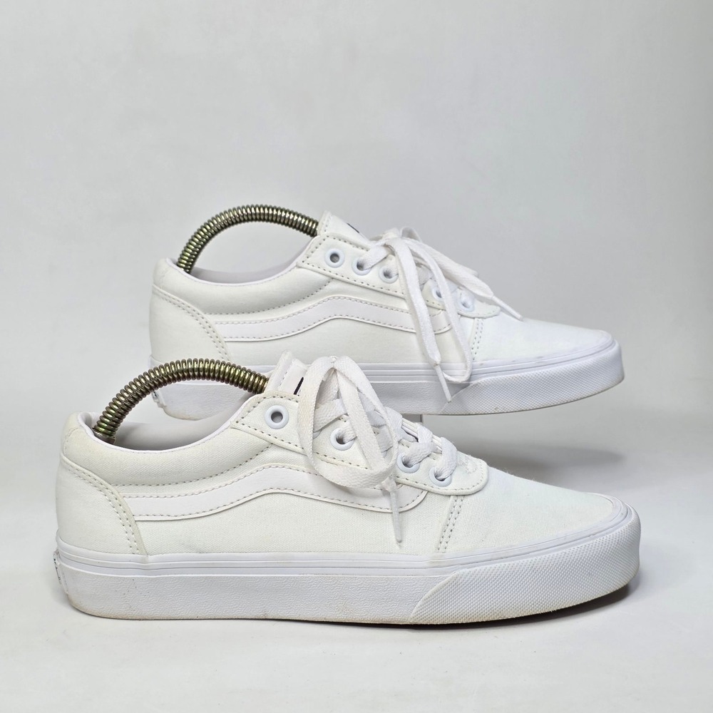 Vans Ward Sneakers Womens Size 7 White Canvas Casual Skate Low Top Classic Shoes